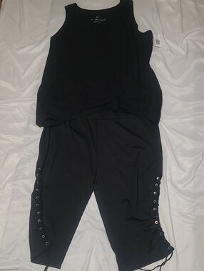 Women's Size 4X Black Outfit, Brand-new Torrid Tank And Black Lace-up Leggings